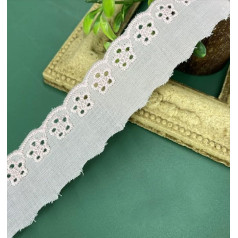 Vintage Lace Ribbon Border Made of Cotton Lace Fabric Decorative Ribbon Lace Trim for Sewing Crafts Christmas Decoration Wedding Curtain Decoration Gift Box 28 mm x 5 Yards, Light Pink