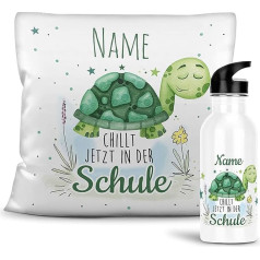 Gift Set Drinking Bottle and Cushion – Chillt jetzt in der Schule – School Gift Boy and Girl – Personalised with Name of Choice – School Gift – Cushion, Drinking Bottle White, 600 ml