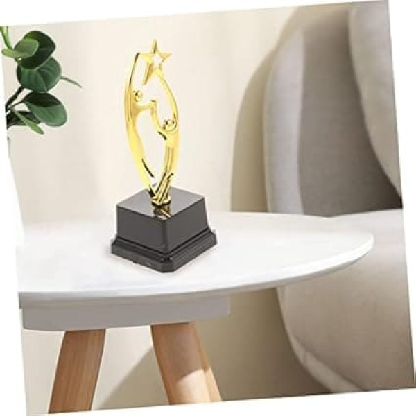 SWAYVES 2Pcs Trophäe Spielzeug Modelle Fußball Trophäen Für Basketball Spielzeug Fußball Medaillen Belohnung Fußball Pokale Preis Matchard Prop