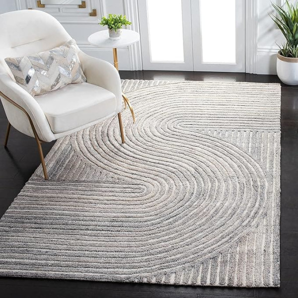 Safavieh Southampton Collection SHA301B Handmade Wool Area Rug, 4' x 6', Beige