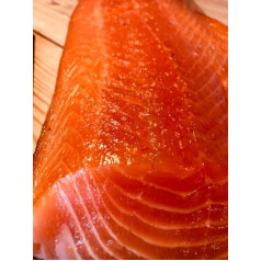 Hamburger Fischwerker Smoked salmon approx. 1 kg on side, cut