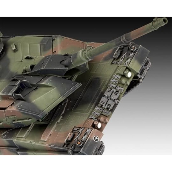 Plastmasas modelis leopard 2a6/a6nl