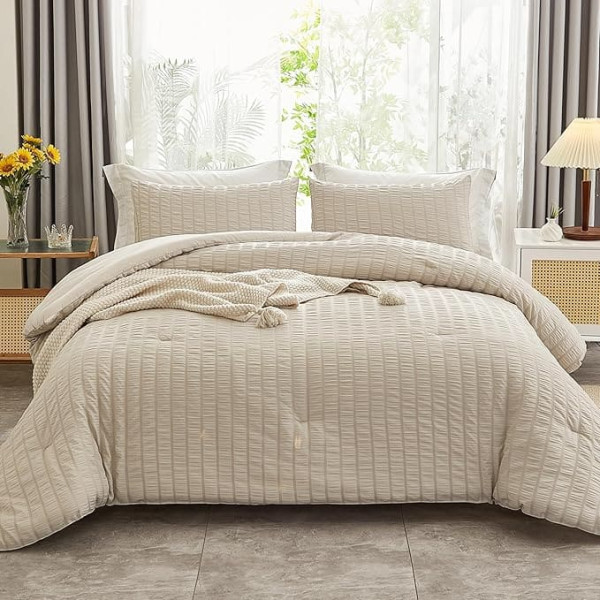 AveLom Beige Seersucker Comforter Set (80