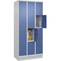C + P Möbelsysteme C+P | 4er-Schließfachschrank Classic Plus | 3 Abteile | lichtgrau/fernblau | B 900 mm | 12 Fächer | mit Bodensockel