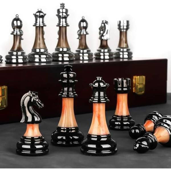 Cutfouwe Chess Game, Wooden Chess Board, High Quality, Foldable, Travel Chess, Hand Carved Knight, KH = 8.9 cm, 45 x 45 cm, for 2 Players from 10 Years
