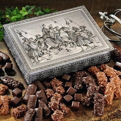 Christmas Biscuit Imperial Chest (1 kg Dimensions: 31 x 23 x 8 cm) A Silver Chest with Very Detailed Embossing Shows the Royal Couple on Horses and Entourage