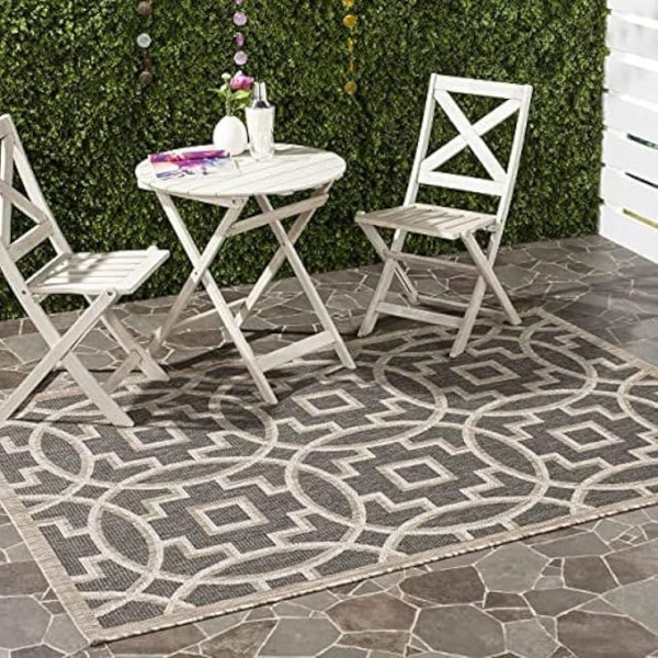 Safavieh Jade Indoor/Outdoor Rug, Polypropylene, Black/Natural, 4.5 x 3.5-Inch